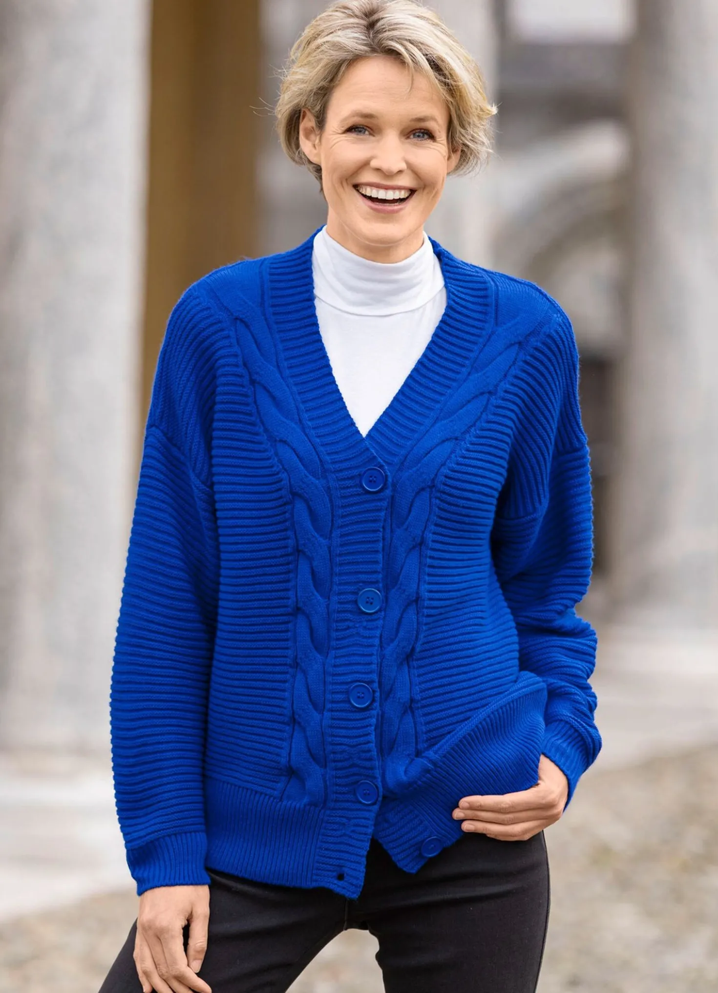 Strickjacke mit dekorativer Struktur