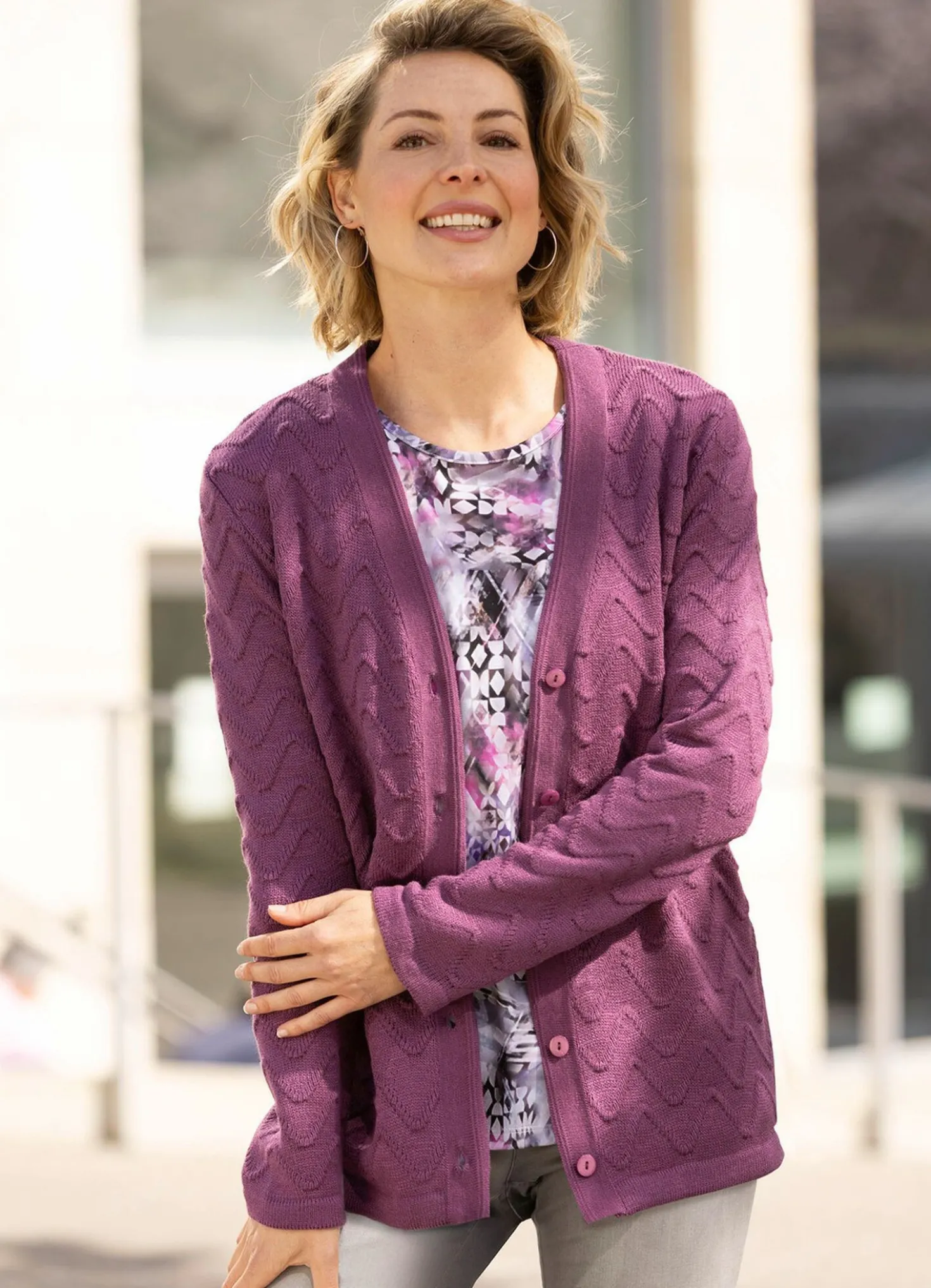 Strickjacke mit dekorativer Struktur