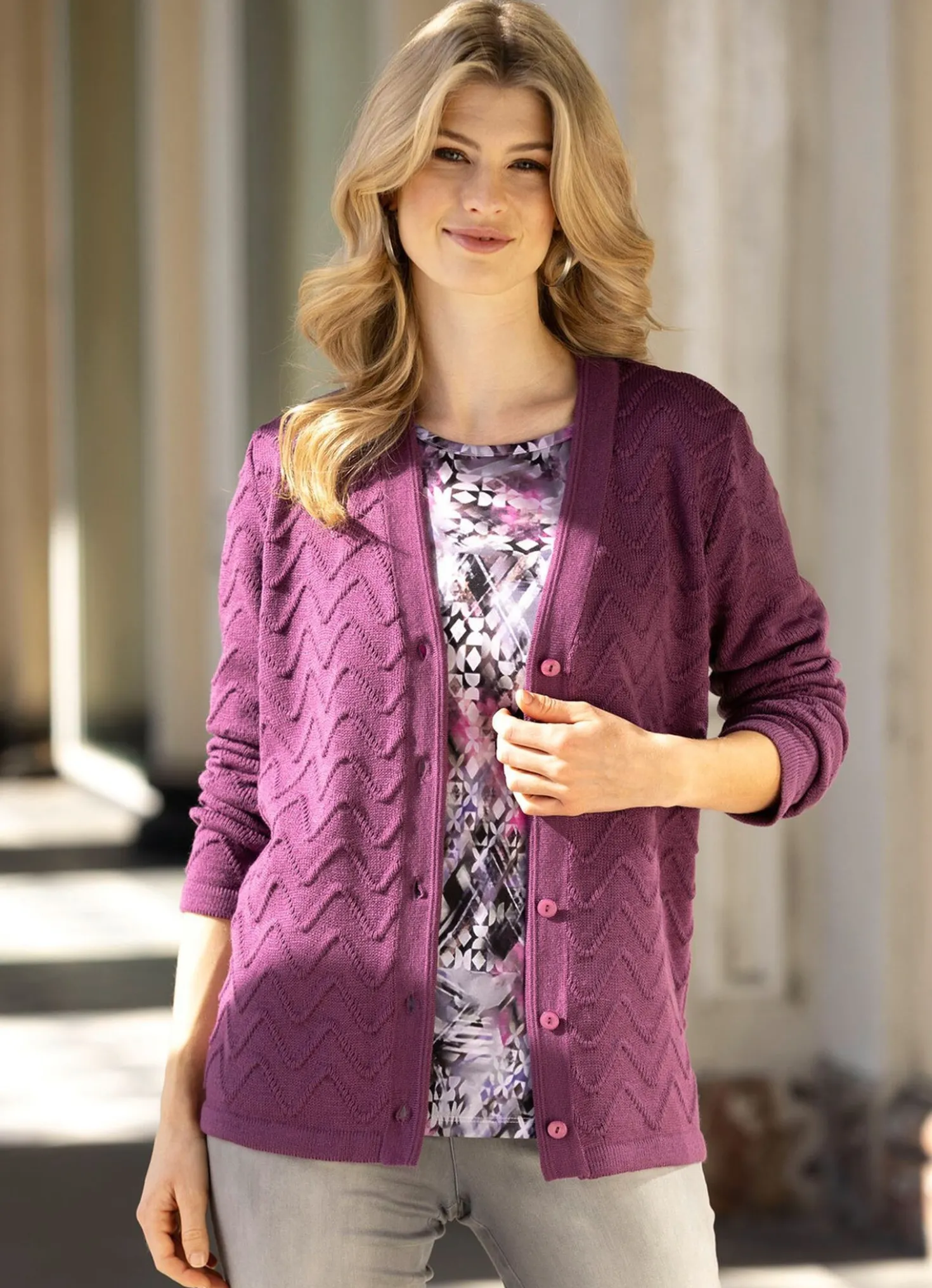 Strickjacke mit dekorativer Struktur