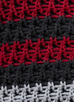 Strickjacke mit dezenten Glitzereffekten
