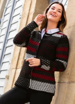 Strickjacke mit dezenten Glitzereffekten