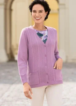 Strickjacke mit feinen Strukturstreifen