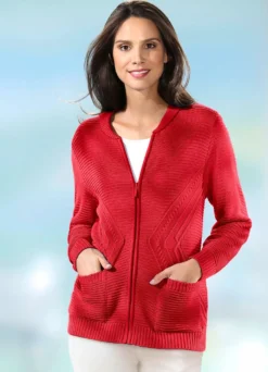 Strickjacke mit Strukturakzenten