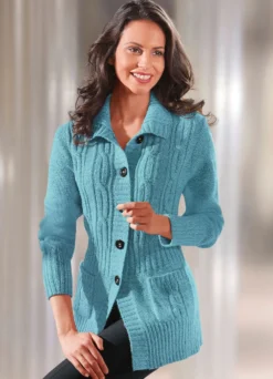 Strickjacke mit Zopfmuster