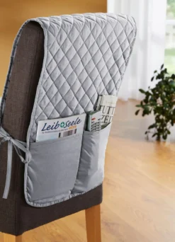 Stuhlhusse mit Taschen und Bandeinfassung