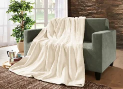 Superkuschelige Wohndecke in Teddyfleece-Qualität