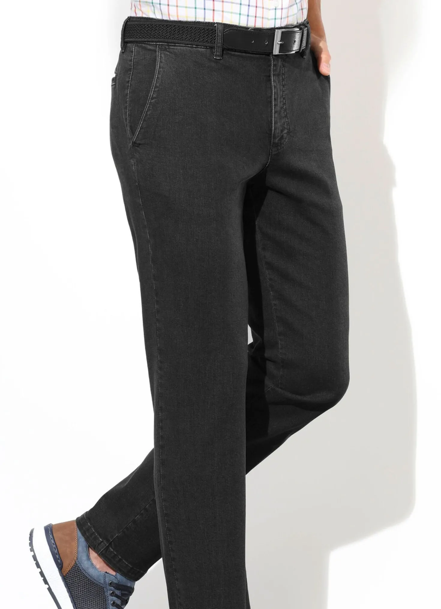 Superstretch-Jeans von "Suprax" mit Gürtel