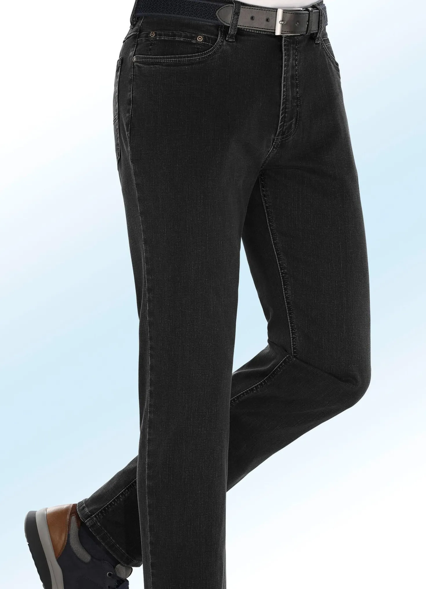Superstretch-Jeans von „Suprax“ mit Gürtel