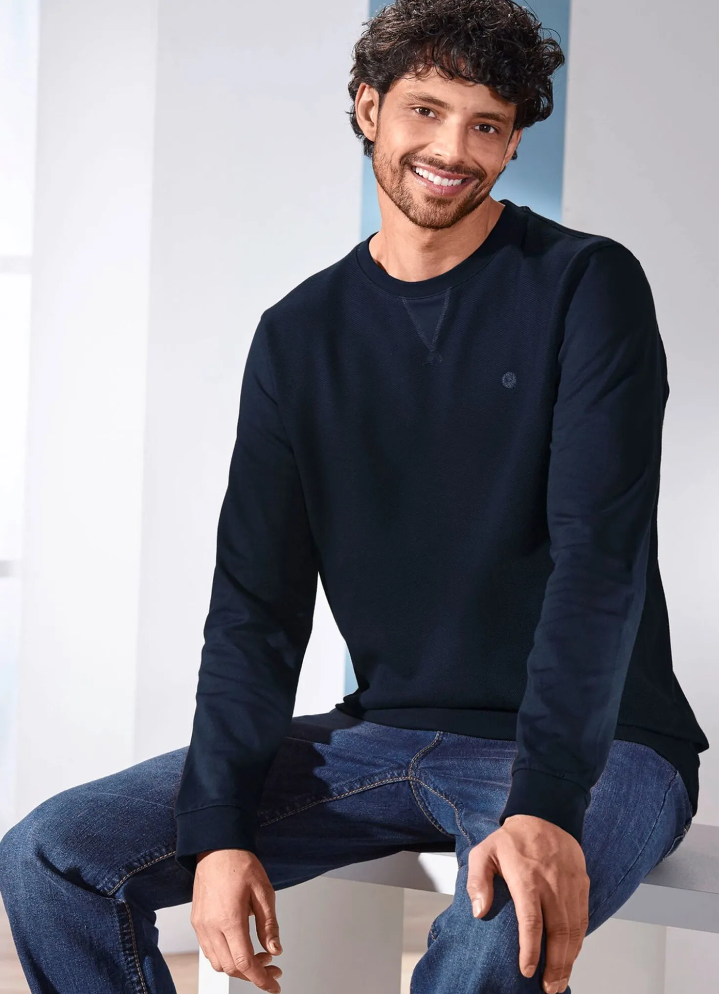 Sweatshirt mit Stickerei
