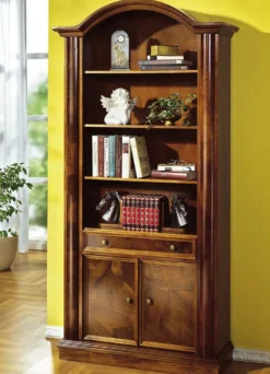 Teilmassiver Bücherschrank