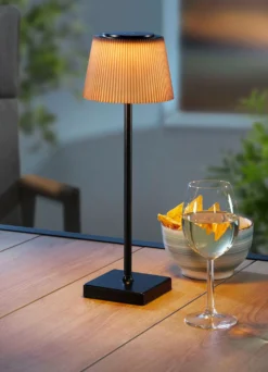 Tischleuchte aus mattschwarzem Metall