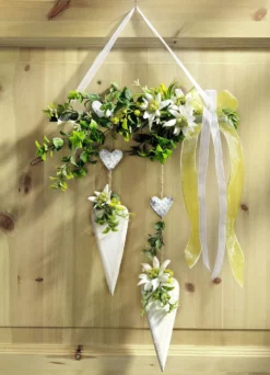 Türhänger mit Edelweißblüten