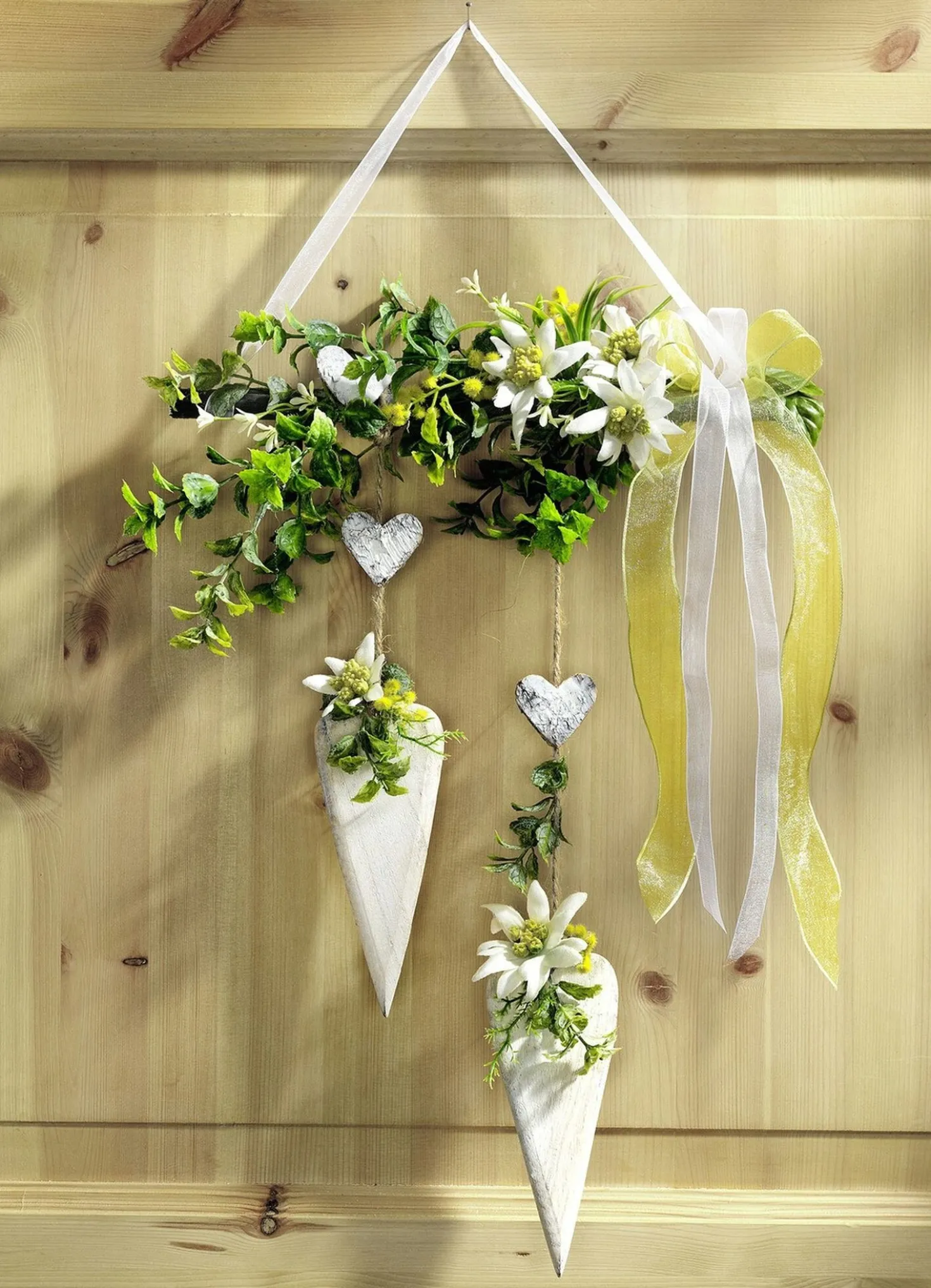 Türhänger mit Edelweißblüten