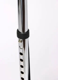 Trittstufe mit Haltegriff