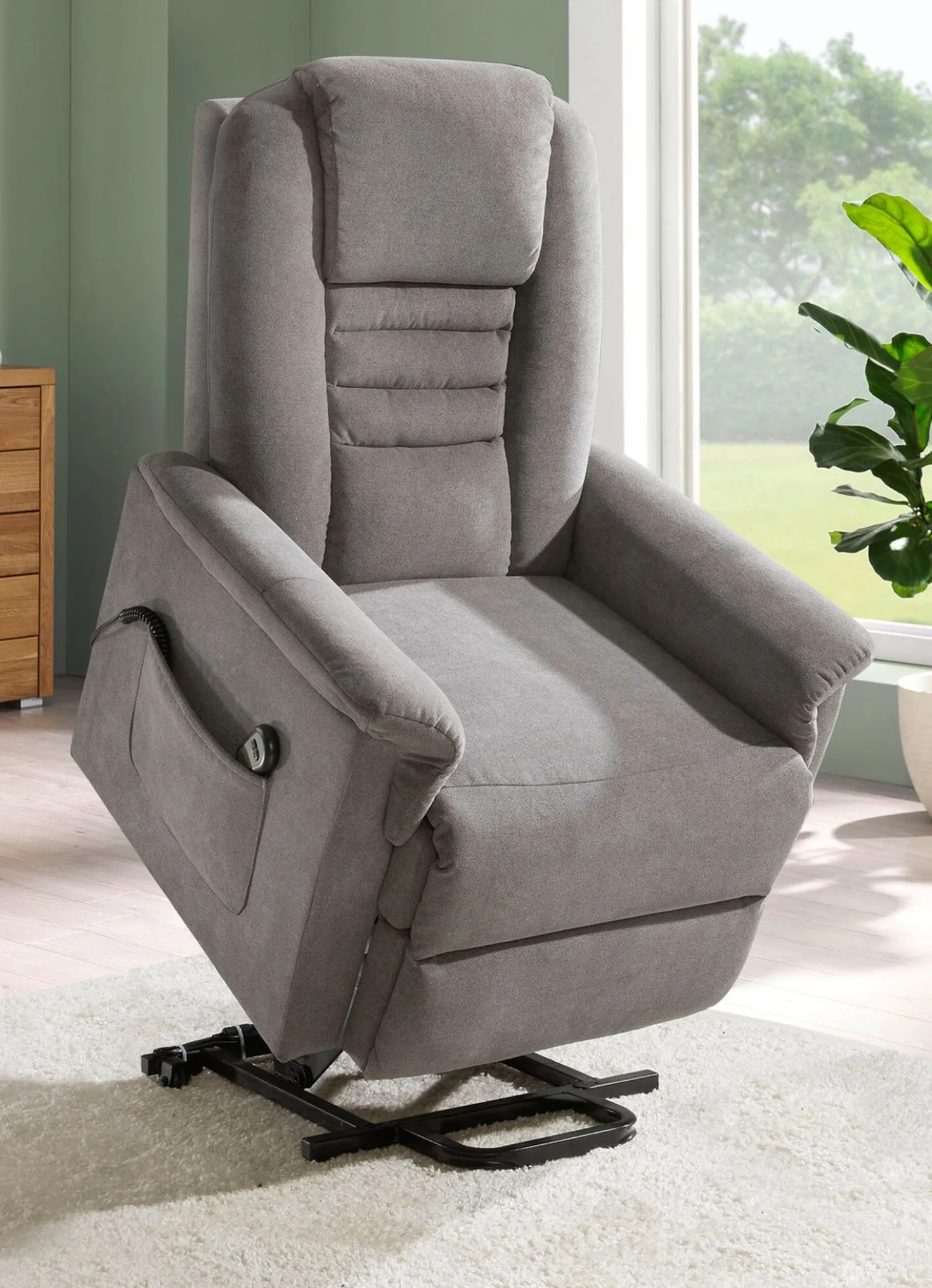 TV-Sessel mit Motor und Aufstehhilfe