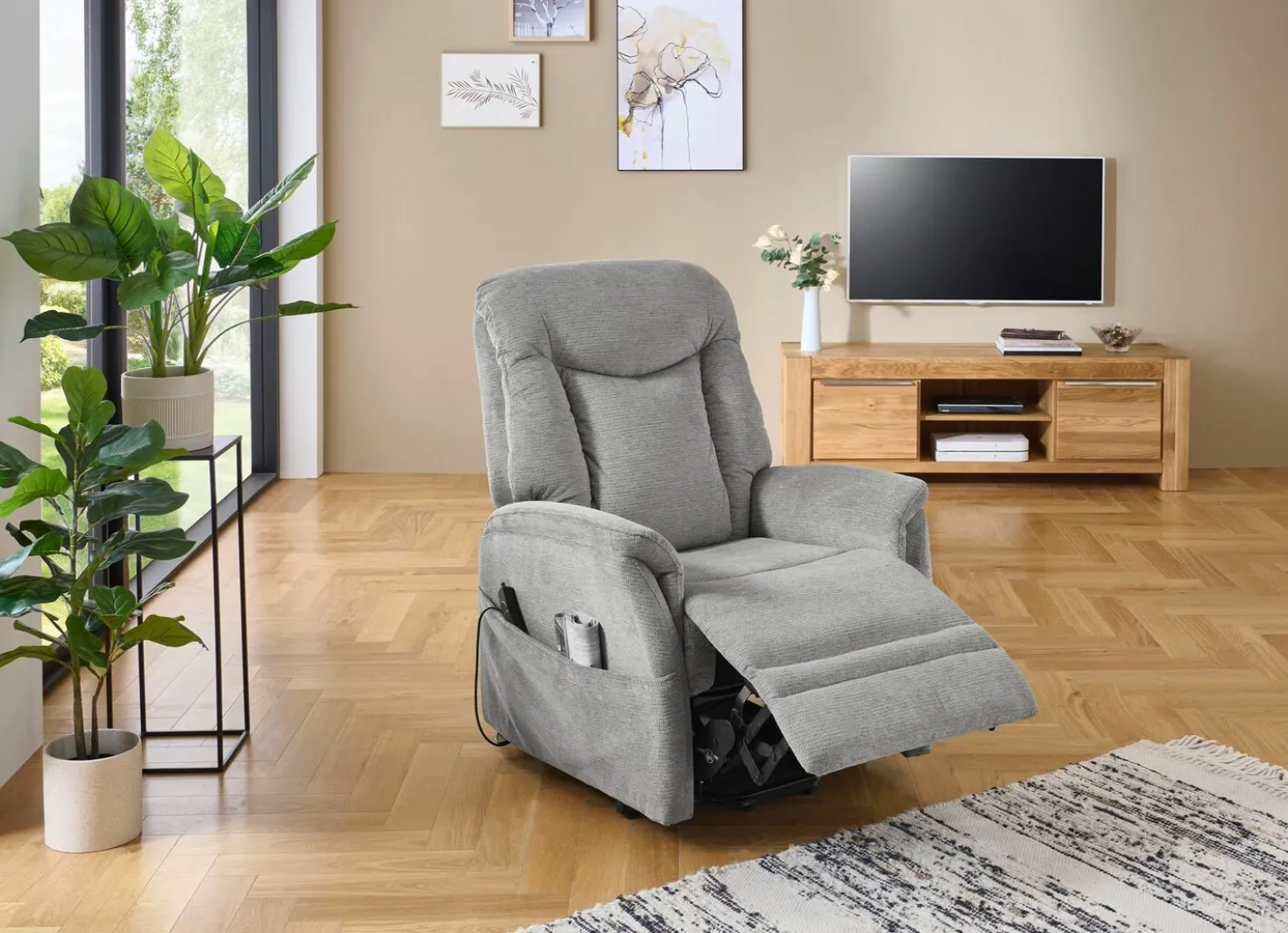 TV-Sessel mit Motor und Aufstehhilfe