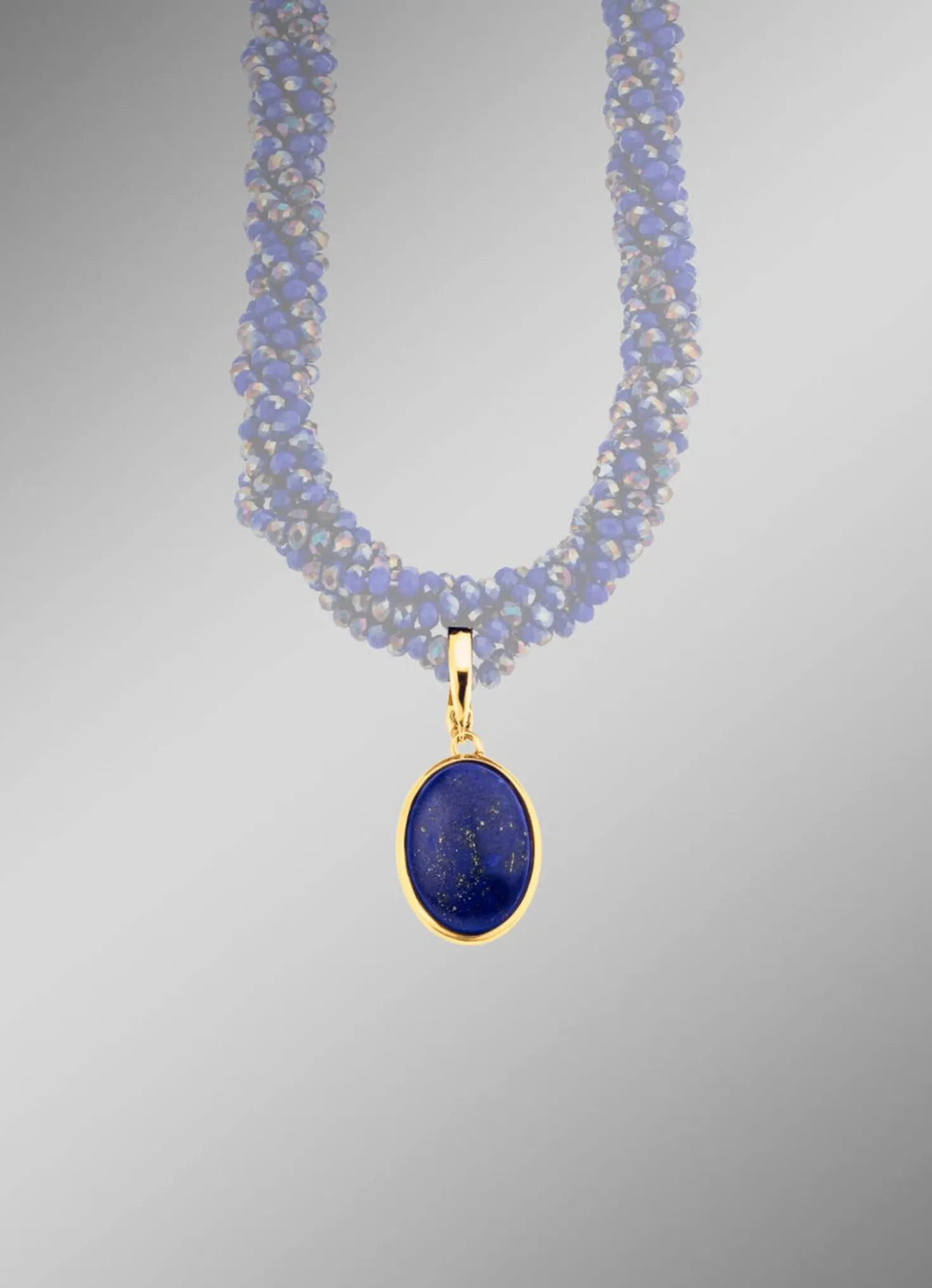Vergoldeter Anhänger mit Lapislazuli
