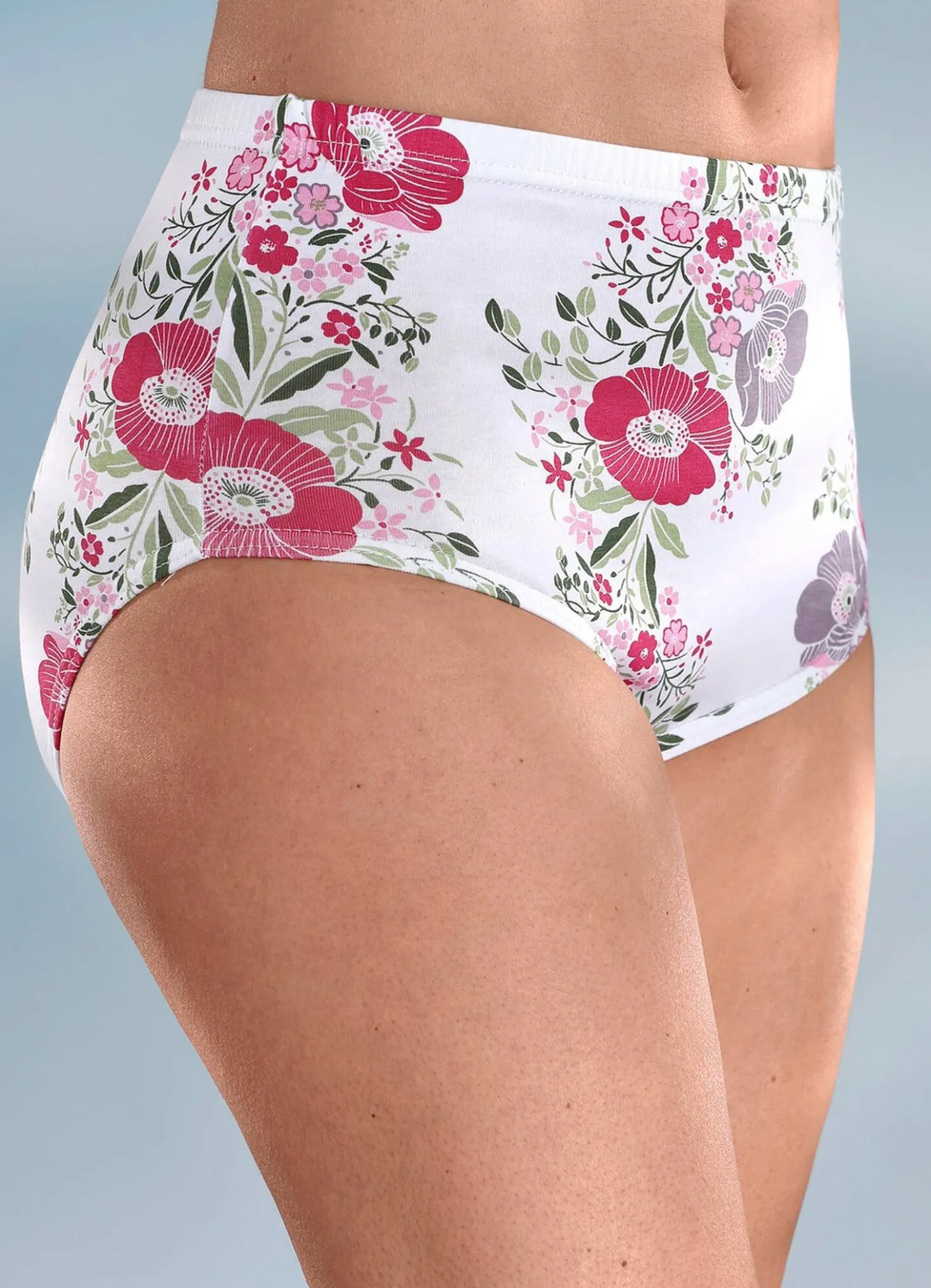 Viererpack Slip mit hüschem Blumendessin