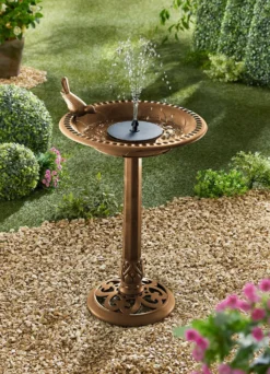 Vogelbad mit Springbrunnen