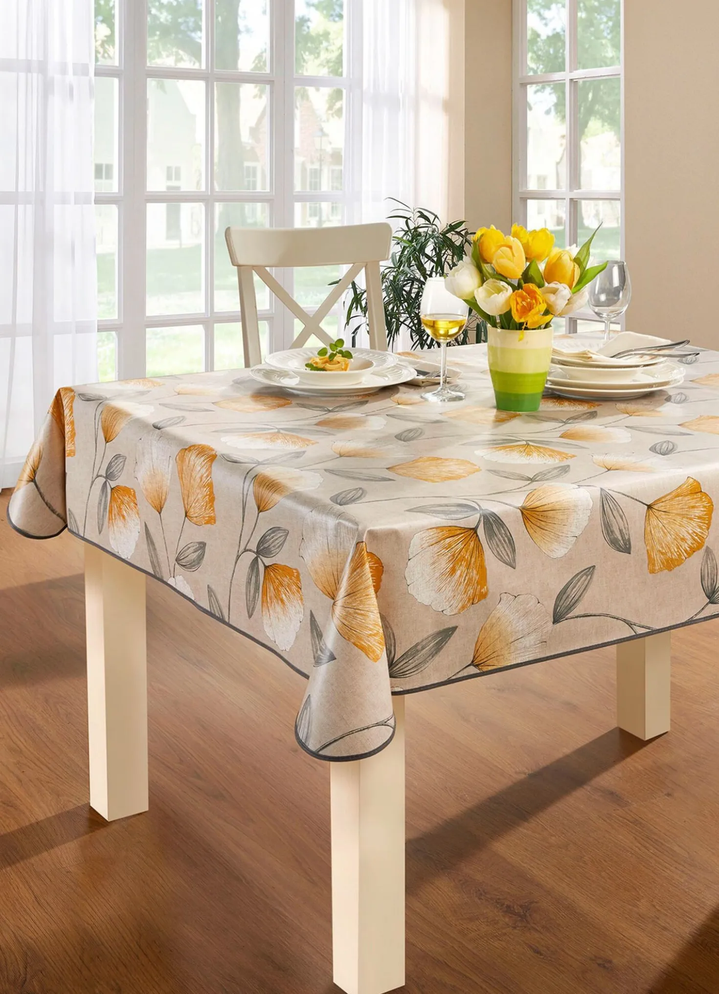 Wachstuch-Tischdecke mit Ginkgo-Motiven