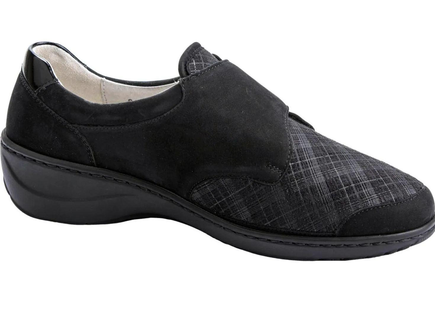 Waldläufer Slipper mit Stretchmaterial im Ballenbereich