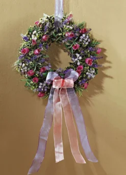 Wandkranz mit Rosen, Vergissmeinnicht und Lavendel