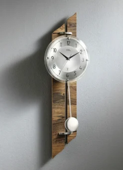 Wanduhr mit Funkuhrwerk