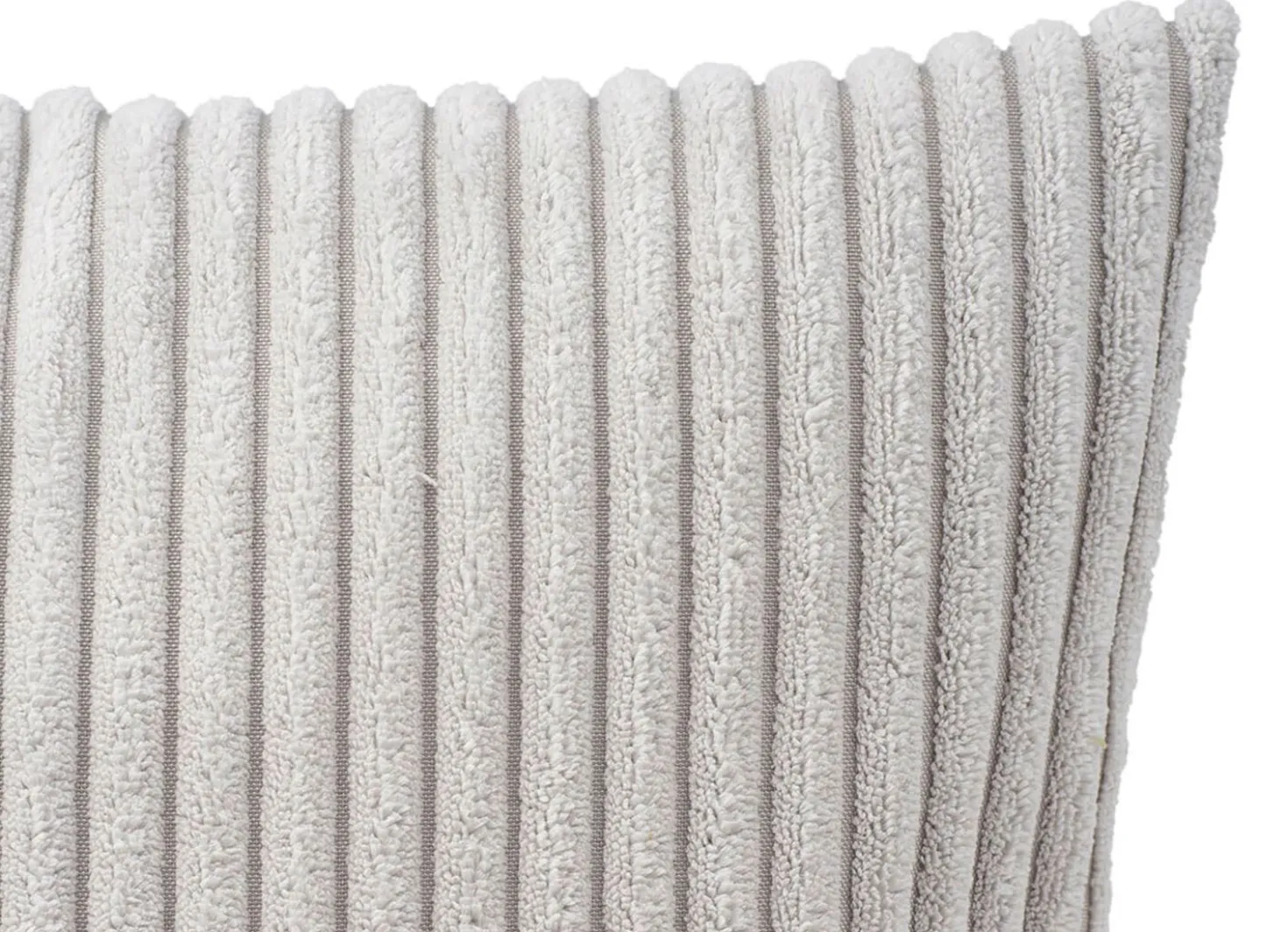 Weicher Kissenbezug aus flauschigem Breit-Cord