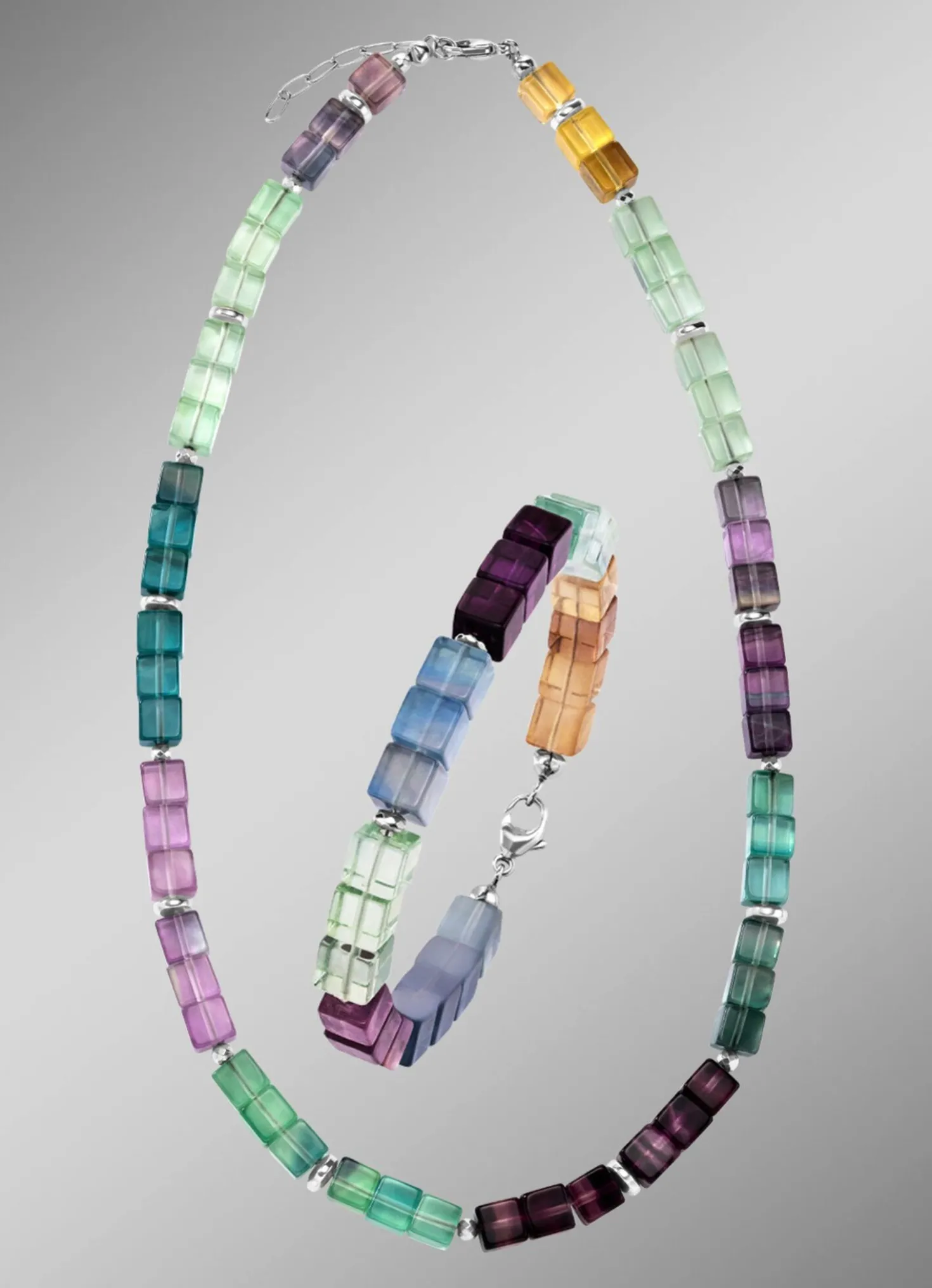 Wunderschöne Garnitur mit Hämatit, beh. und Fluorit in Multicolor