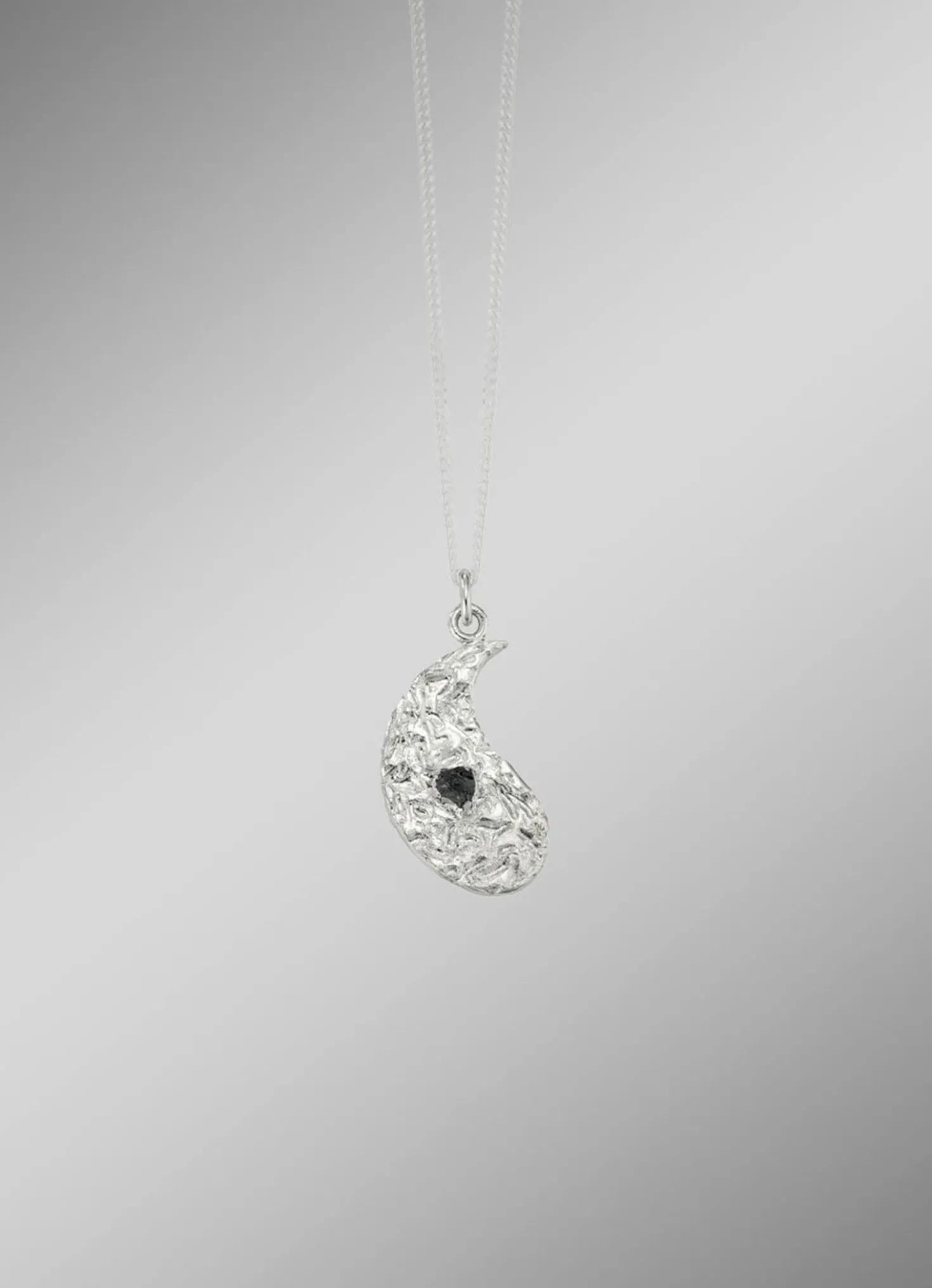 Yang-Anhänger aus rhodiniertem Silber