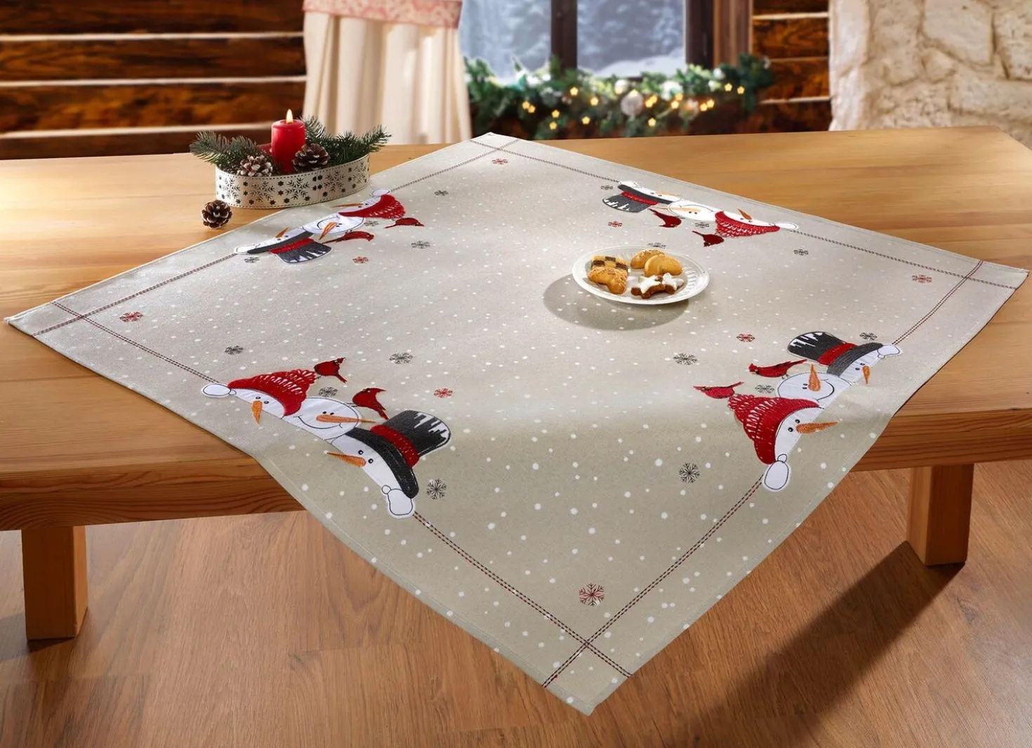 Zauberhafte Tisch- und Raumdekoration mit Schneemann-Motiven